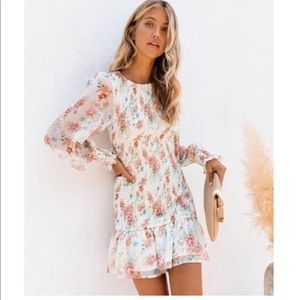 Regan floral smocked ruffle dress 💖 🌸